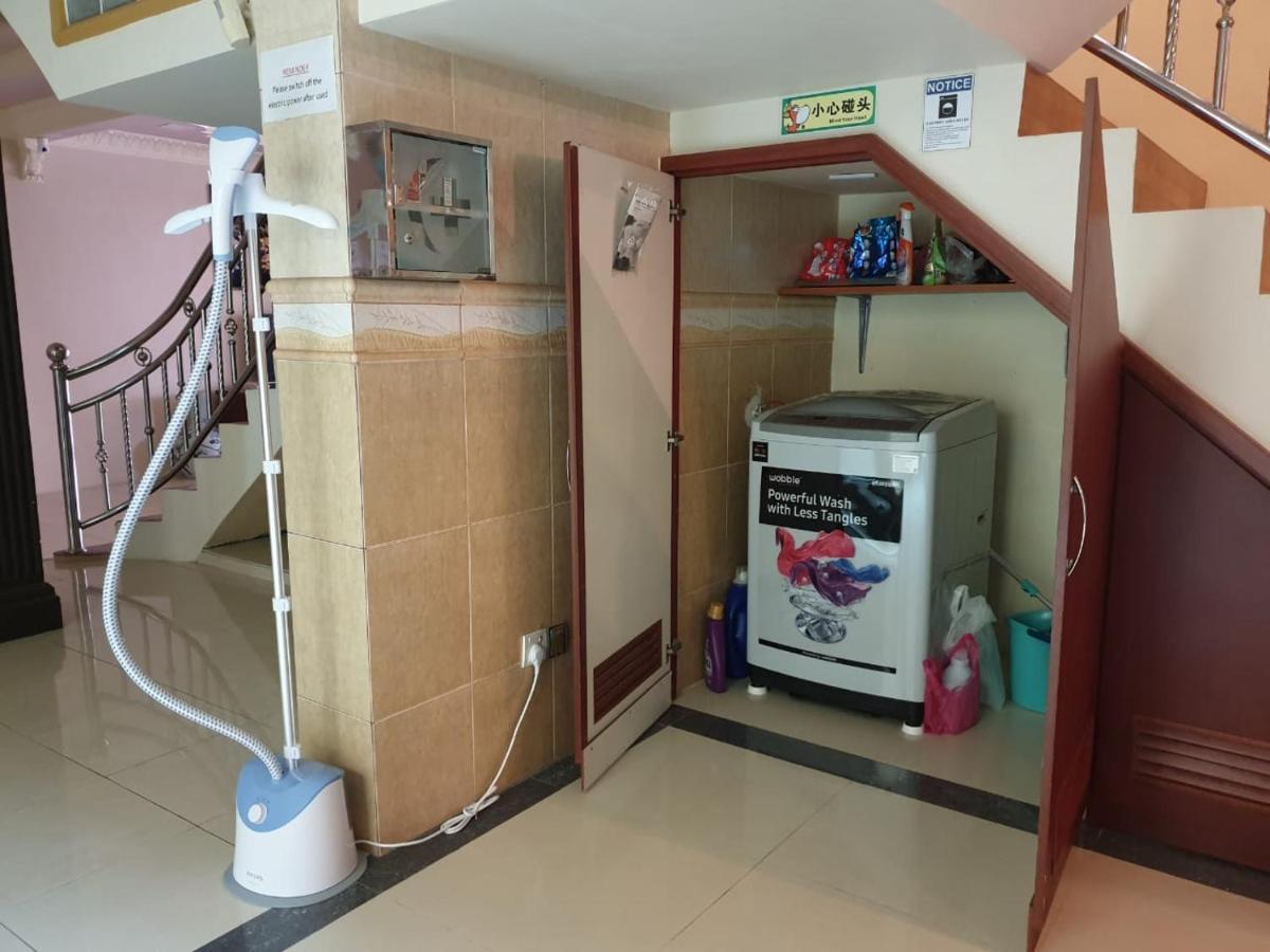 Seladah Stay Kuching Extérieur photo