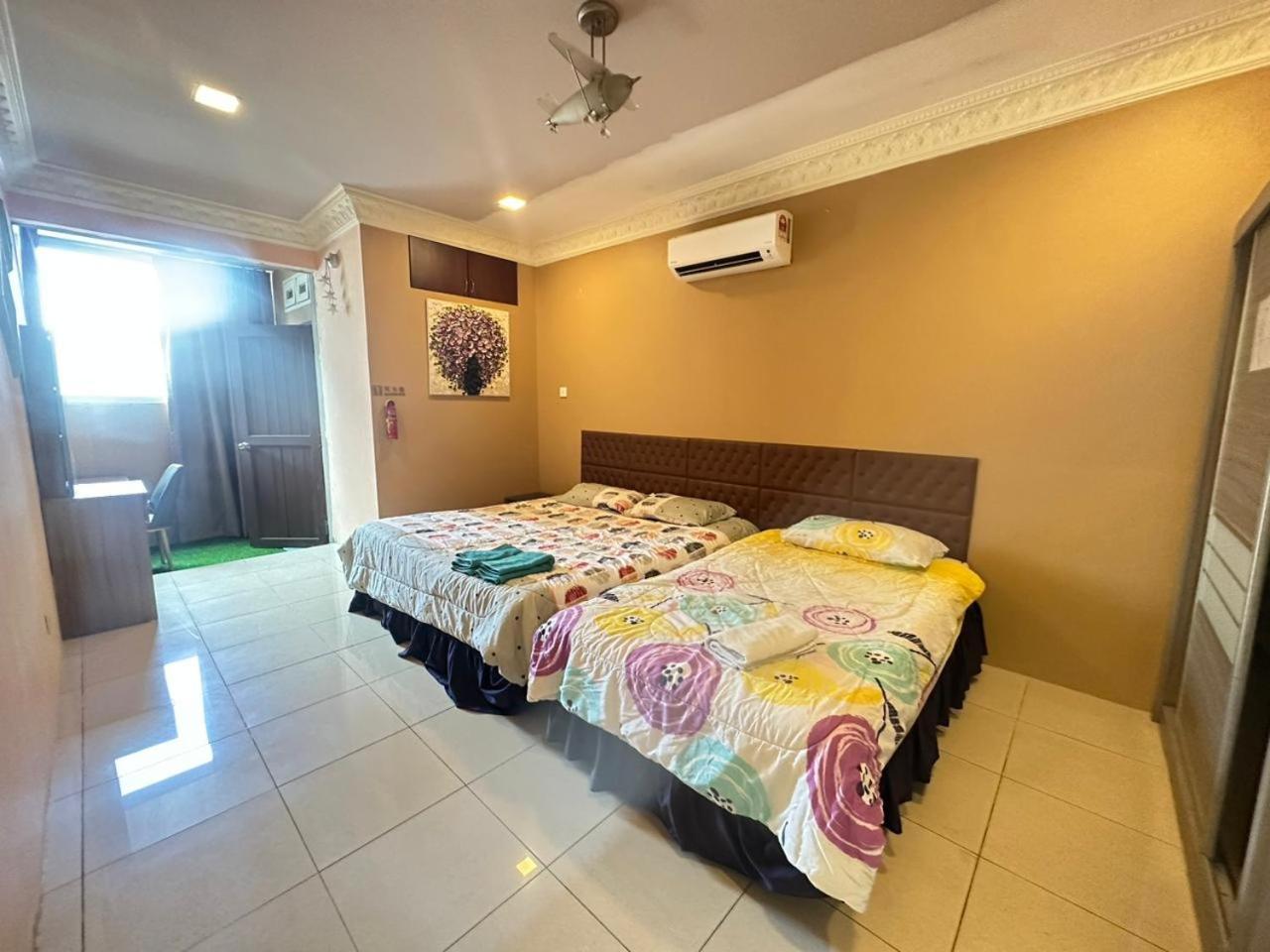 Seladah Stay Kuching Extérieur photo