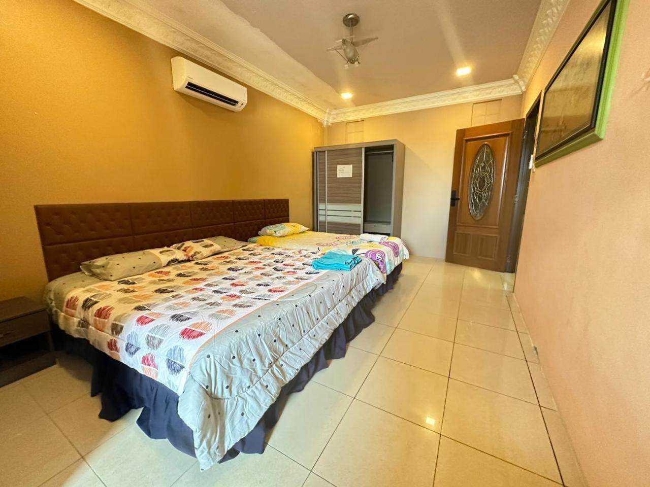 Seladah Stay Kuching Extérieur photo