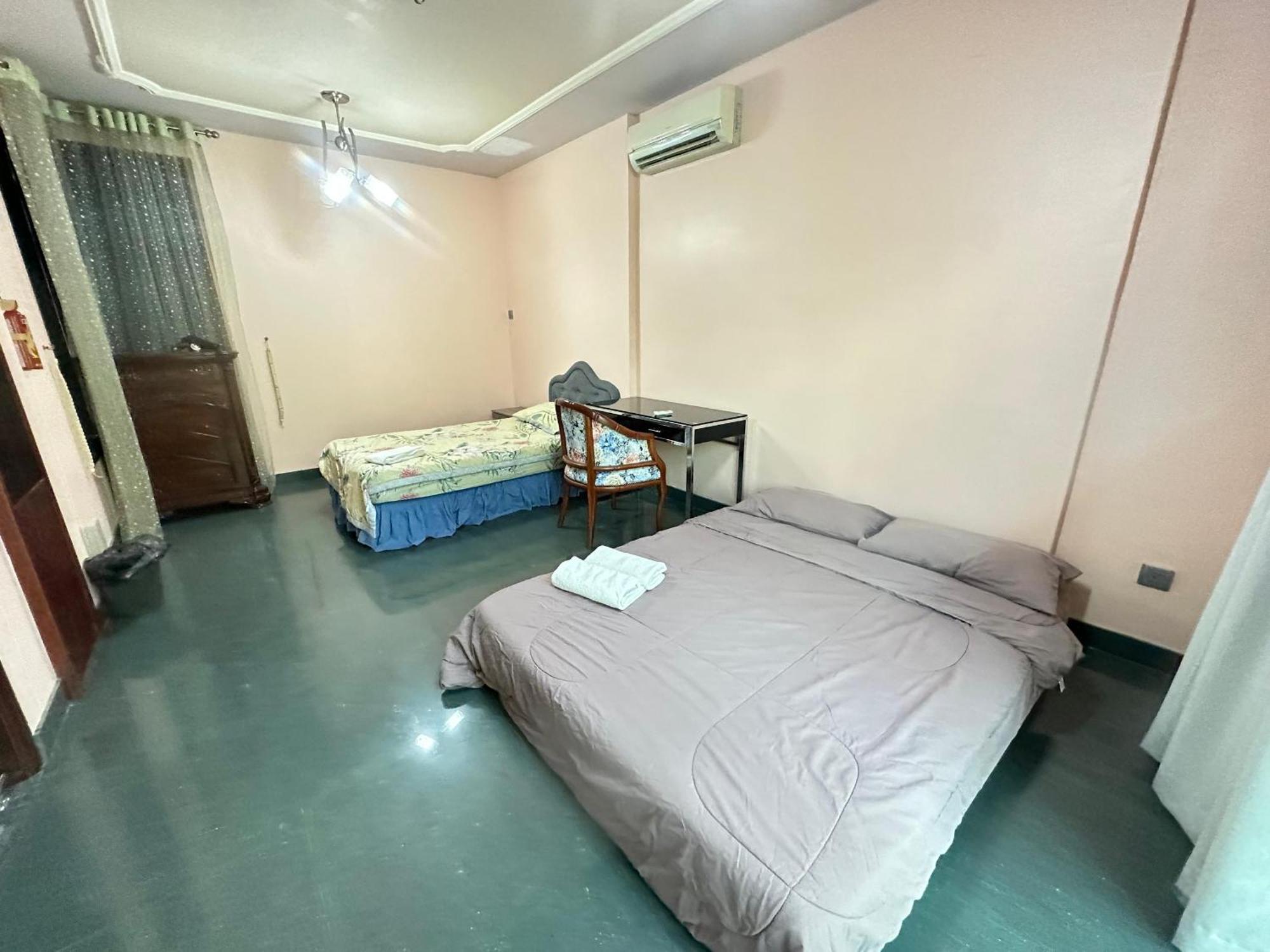 Seladah Stay Kuching Extérieur photo