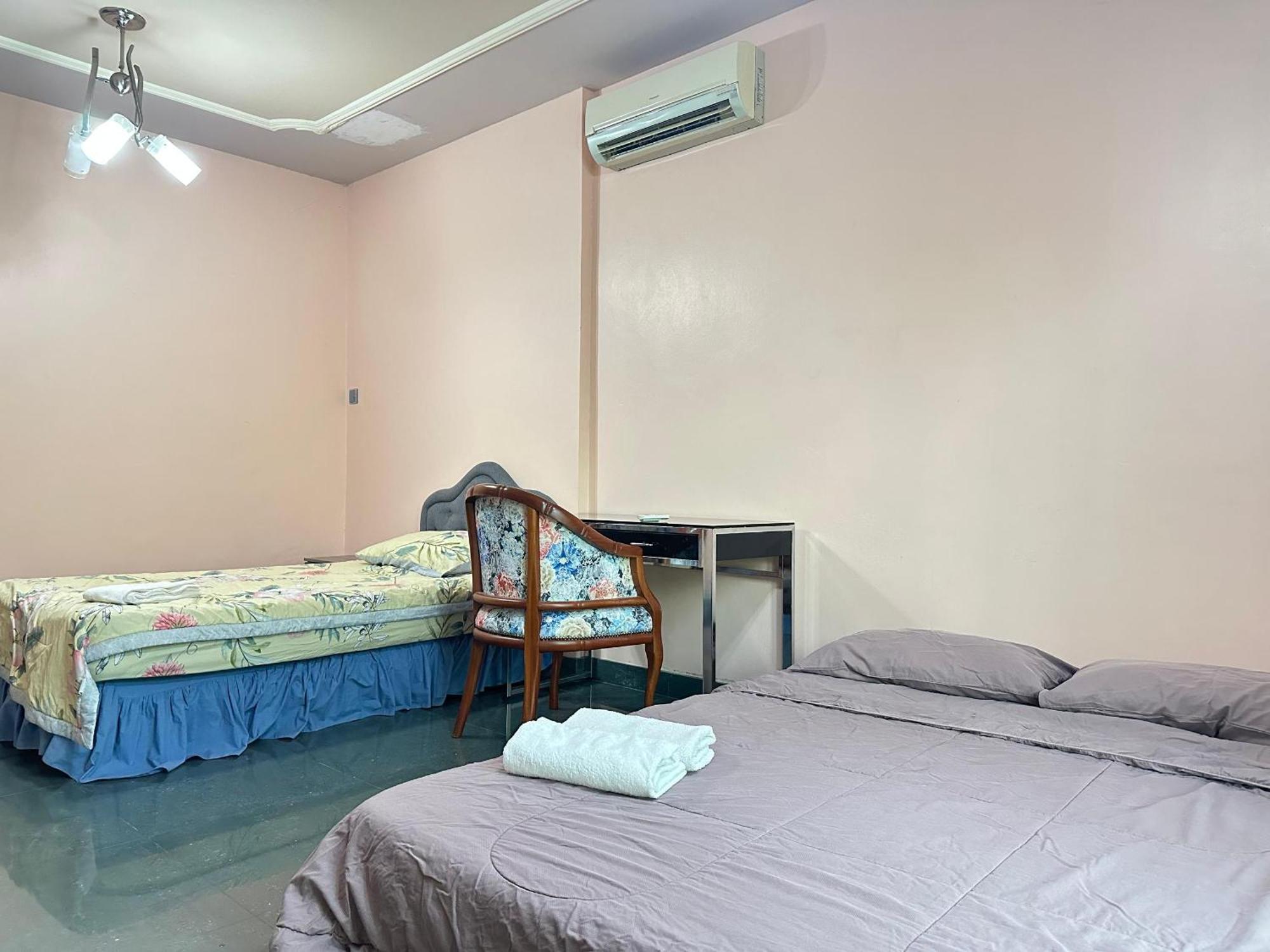 Seladah Stay Kuching Extérieur photo